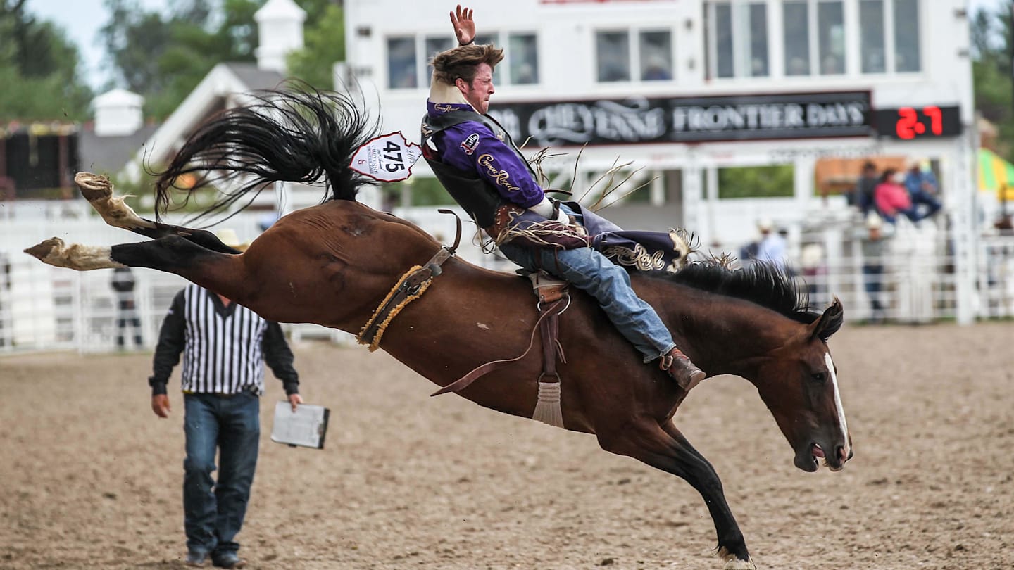 Tilden Hooper Builds Momentum in 2026 After 92-Point Ride in Fort Worth