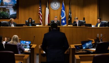 New rules limit public speaking, discussion topics at Tarrant County Commissioners Court