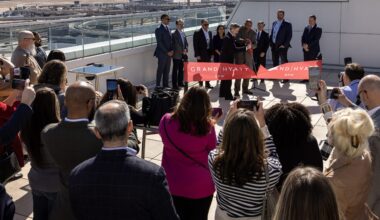 $34M renovation of DFW Airport hotel lands a pool on its ‘flight deck’