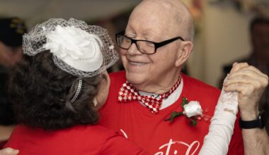 Everlasting love: Fort Worth couples with dementia renew vows during Valentine’s Day event