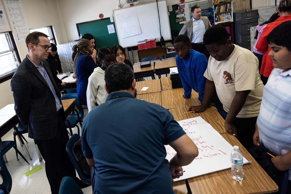 These 180 people seek to lead FWISD as Texas takes over. Only 21 have a shot