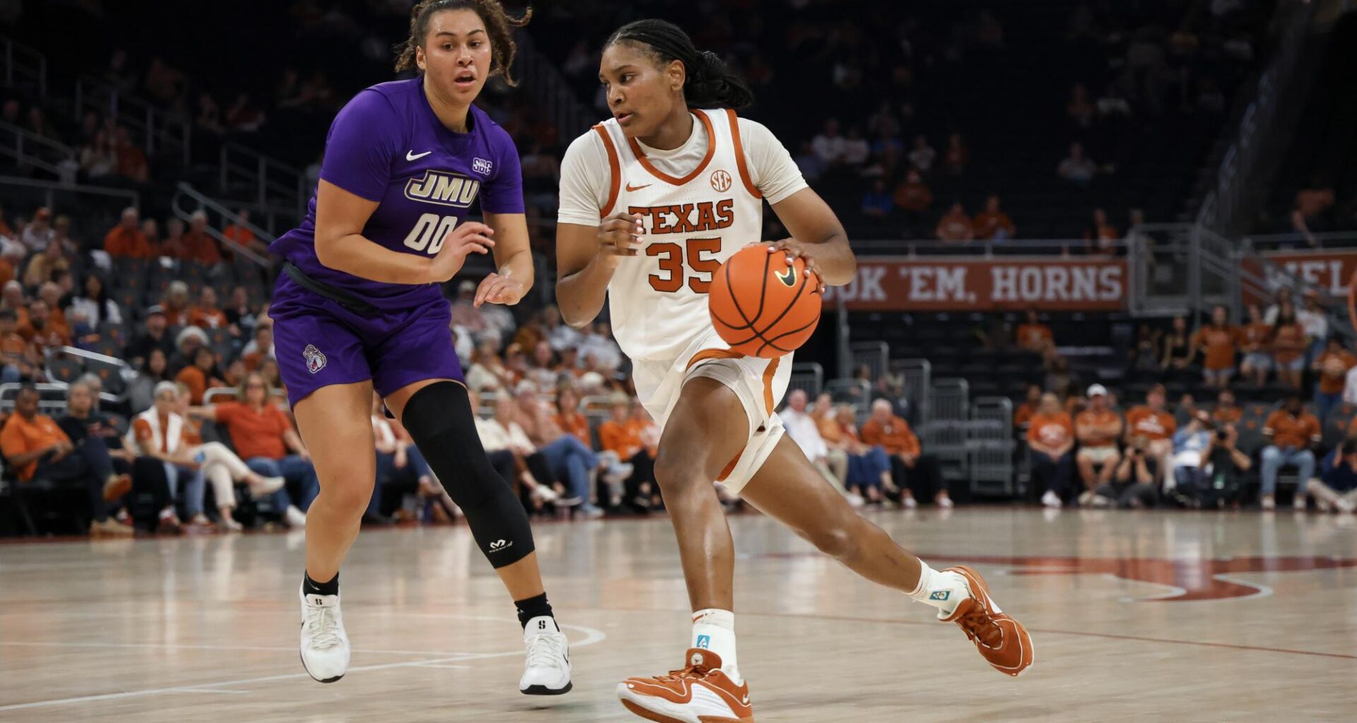 Texas women’s basketball dominates Arkansas behind 3-point shooting – The Daily Texan