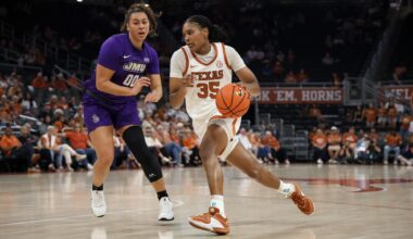 Texas women’s basketball dominates Arkansas behind 3-point shooting – The Daily Texan