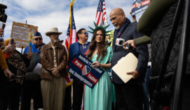 What we saw as anti-ICE activists demonstrated Sunday outside the Dilley detention center