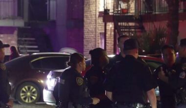 Investigation underway after double shooting at southeast Houston apartment complex