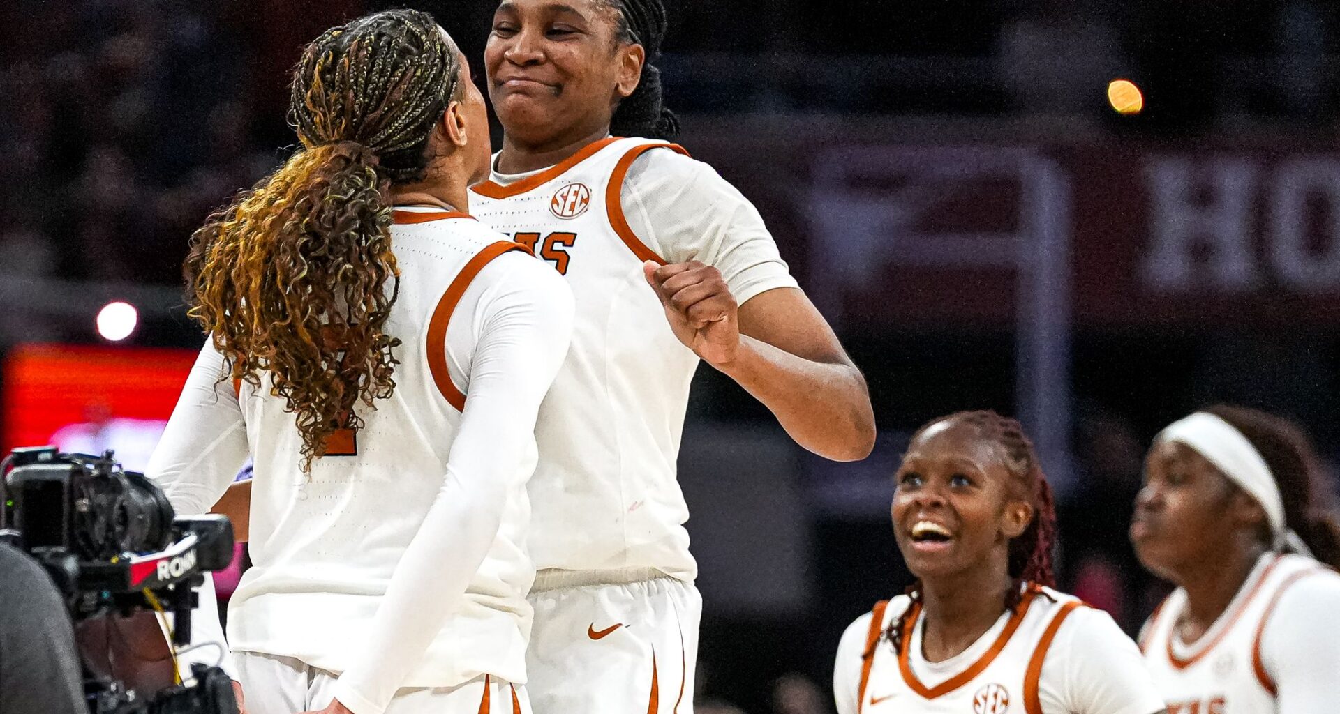 Texas women's basketball still ranked fourth by media, coaches