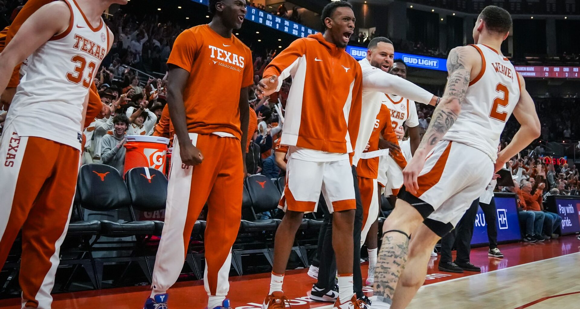 Longhorns fall, Aggies rise in latest bracketology