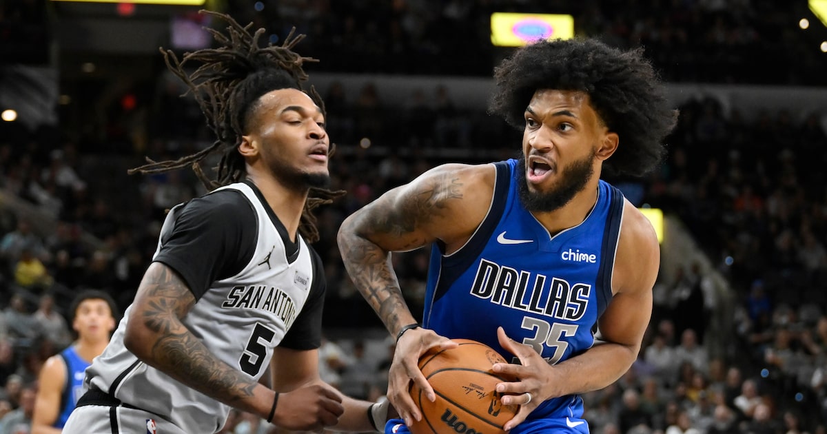 Mavericks thumped by Spurs, again, but Marvin Bagley III makes franchise history in debut