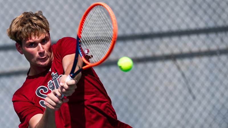 Aggies Split Weekend Matches in Lubbock