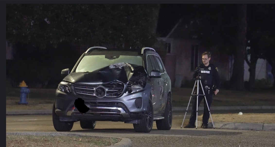 Woman dies in crash involving electric bike in north Houston