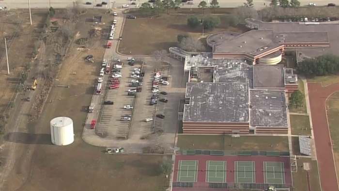 CenterPoint restores power to 1,300 customers after excavator hits power line in Webster