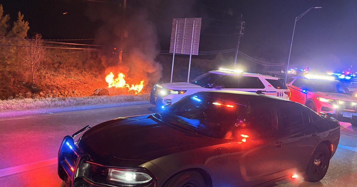 145-mph Texas chase ends in fiery crash, self-inflicted gunshot wound