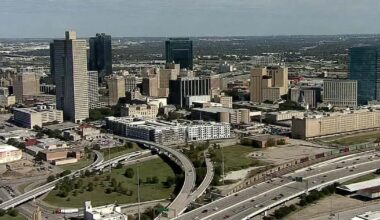 Fort Worth city leaders consider their own pay raise