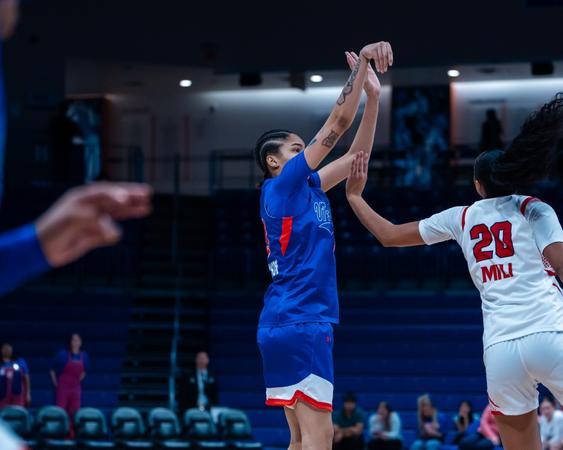 Lady Mavs Host Abilene Christian Thursday at CPC for Throwback Thursday