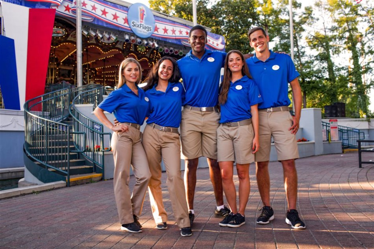 Six Flags Over Texas, Hurricane Harbor to Hire 1,400-Plus Employees