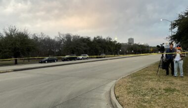 5-year-old ejected, killed in crash in southeast Houston