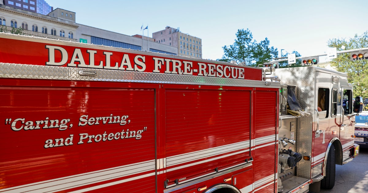 Man, woman hospitalized after rescue from burning home in Northwest Dallas