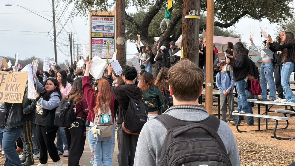 The National Desk dark theme brand icon