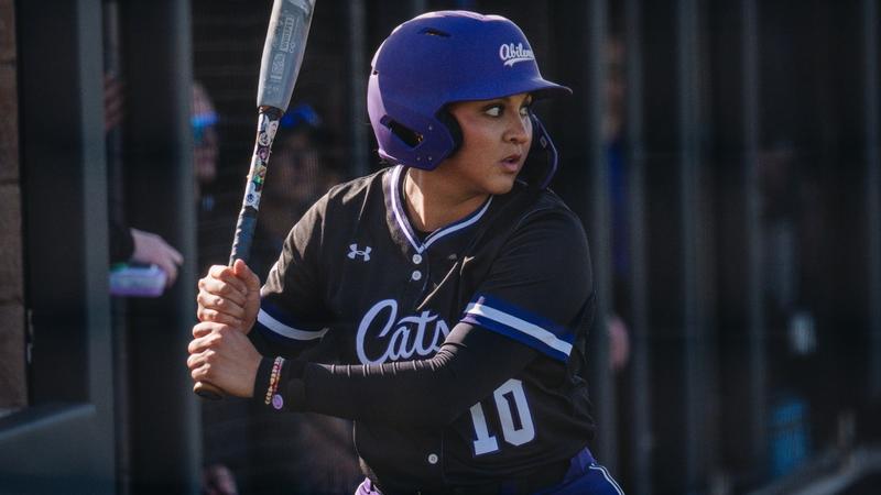 Wildcats Overwhelmed by No. 2 Longhorns