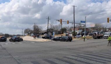 DPS investigating multi-vehicle crash following chase on Southeast Side