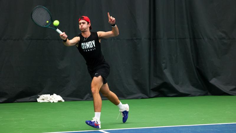 Hounds Outlasted By No. 5 Lubbock Christian