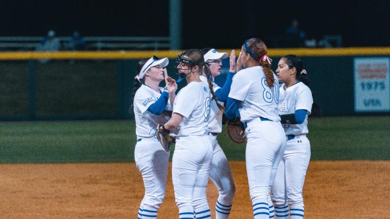 UT Arlington struggles in 14-4 loss to Wisconsin