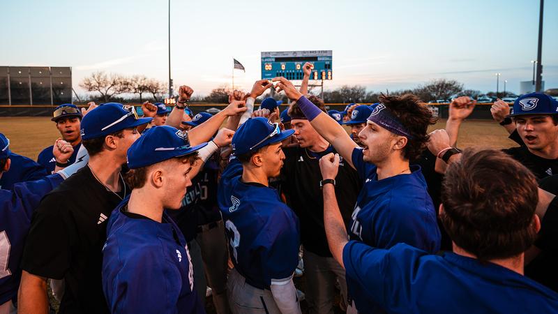Baseball Falls in Series Closing Doubleheader at Texas A&M-Corpus Christi