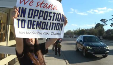 Garden Oaks Theater protest: Neighbors push to preserve historic Houston cinema