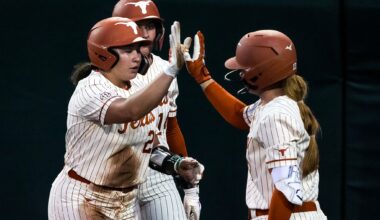 Texas softball ace throws shutout as UT wins two Sunday