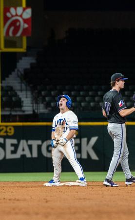 Mavericks Upset No. 7 TCU Behind Nine-Run First Inning at Globe Life Field