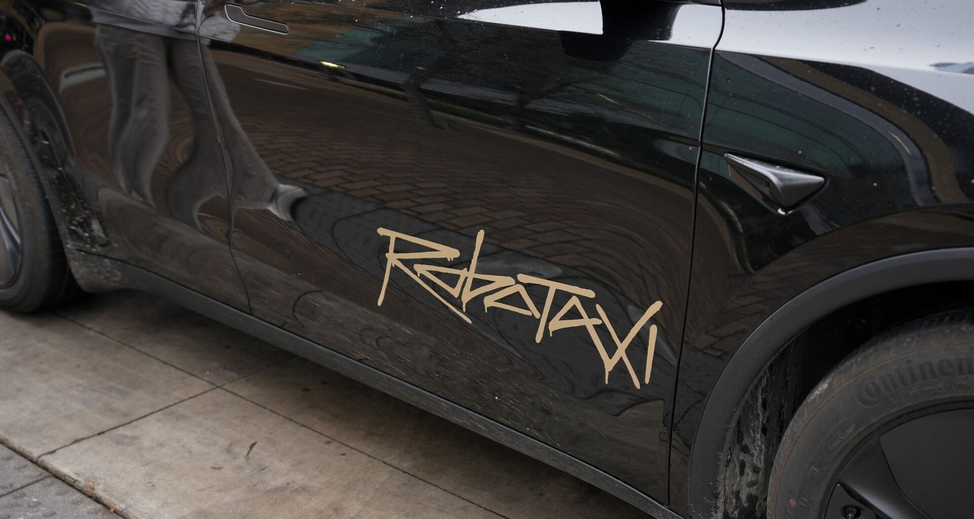 Tesla Robotaxis rack up 14 crashes in Austin since launching