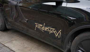 Tesla Robotaxis rack up 14 crashes in Austin since launching