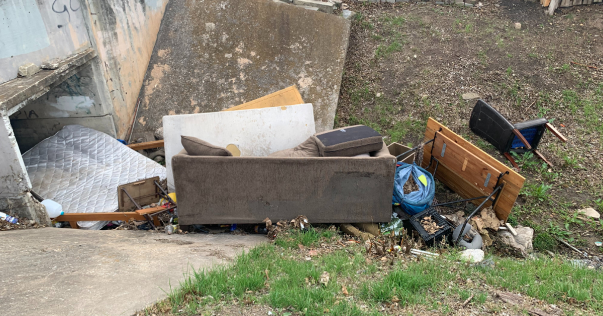 SE Austin resident lives next to creek full of dumped furniture, says city won't clean it up