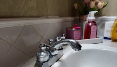 West Houston renters say they’ve been without hot water for weeks; Lone Star Legal Aid explains who’s responsible