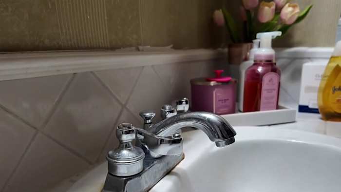 West Houston renters say they’ve been without hot water for weeks; Lone Star Legal Aid explains who’s responsible