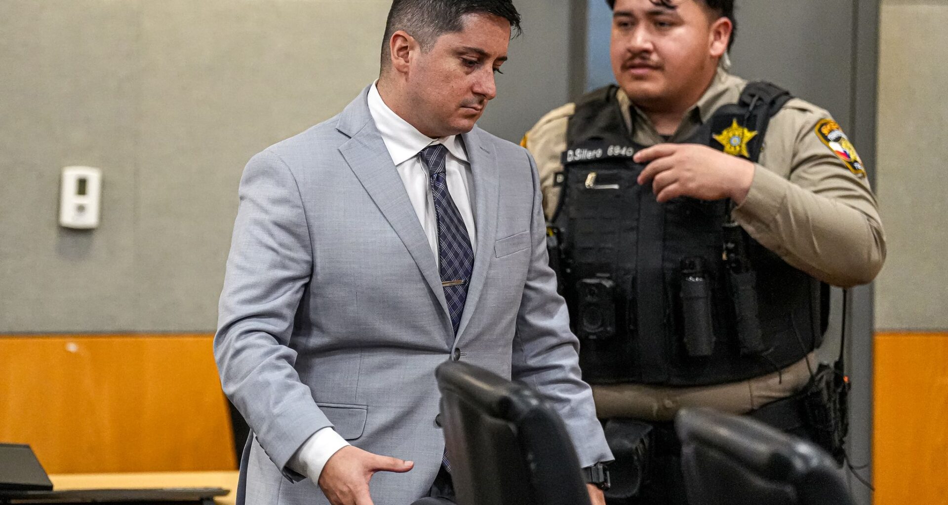 Austin officer Daniel Sanchez to be retried in Moonesinghe shooting