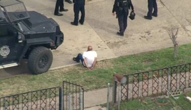 Suspect injured during confrontation with Dallas police SWAT officers: police