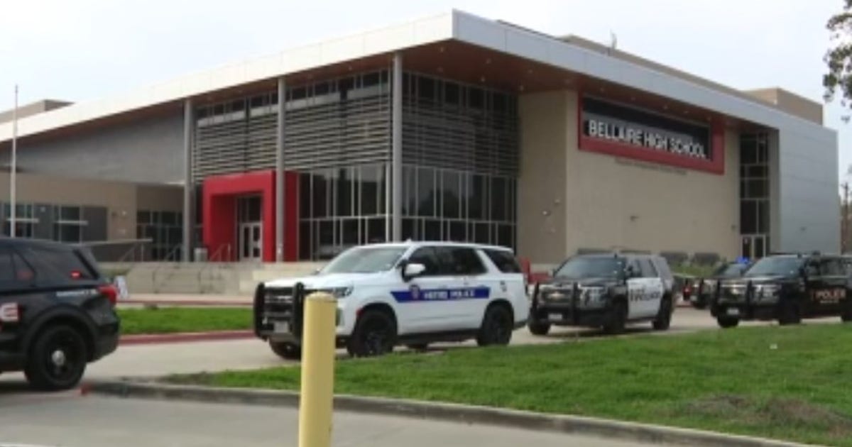 Bellaire HS students dismissed following reported bomb threat