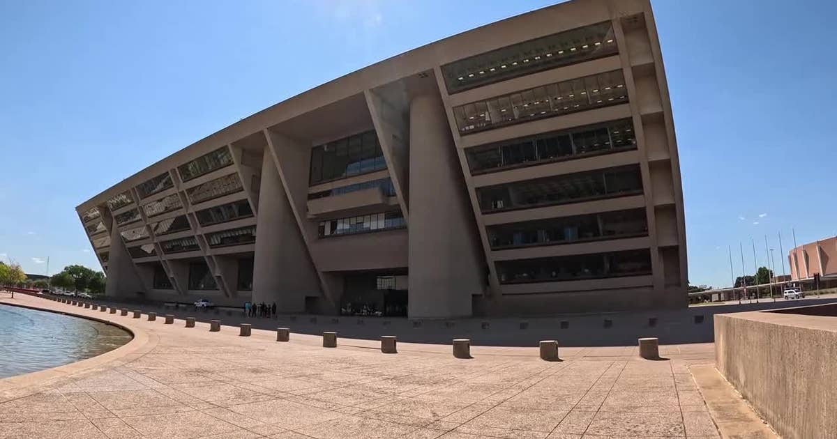 Repairing Dallas City Hall could cost more than $1B, report says
