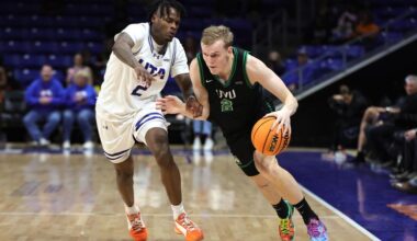 Holcombe, Leonhardt Double-Doubles Lead UVU Past UT Arlington