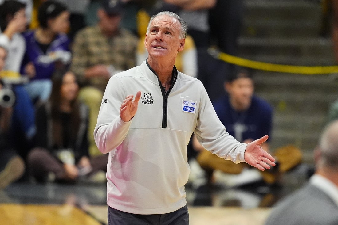 Late surge secures TCU's victory over West Virginia