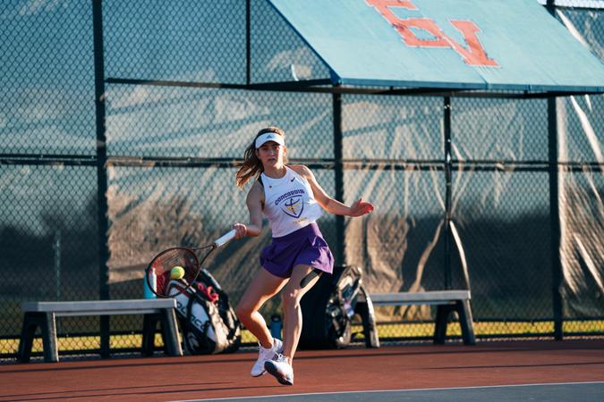 Women's Tennis Bested by UMHB