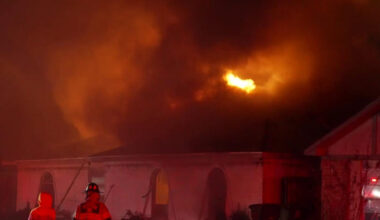 2 adults, 3 children escape large house fire in southwest Houston