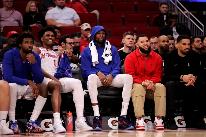 Nov 12, 2025; Houston, Texas, USA; (from L-to-R) Houston Rockets forward Tari Eason (17), guard Amen Thompson (1), forward Kevin Durant (7) and guard Fred VanVleet (5, red) on the bench against the Washington Wizards during the fourth quarter at Toyota Center. Mandatory Credit: Erik Williams-Imagn Images