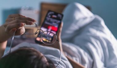 Clinical psychologist: 7 ways to reduce excessive screen time