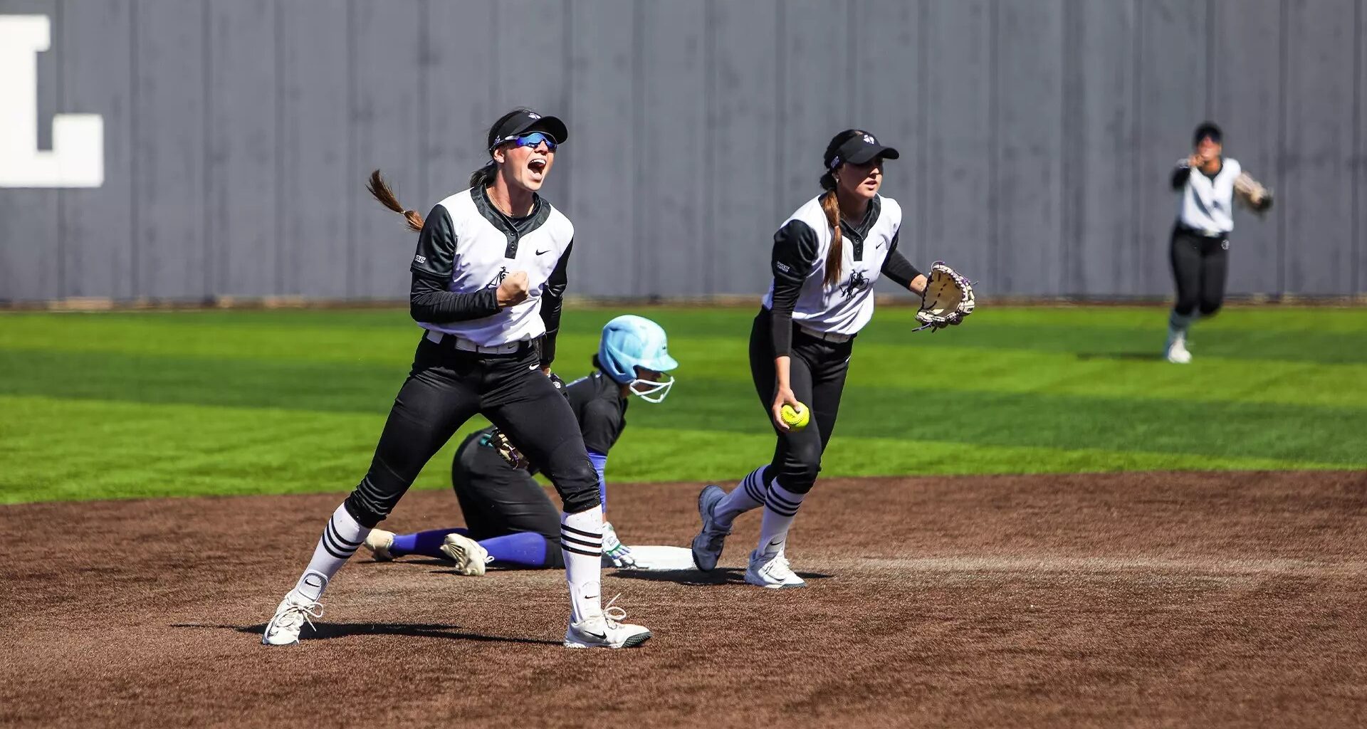 Texan Softball closes out Texan Classic with comeback win over Texas A&M-Corpus Christi