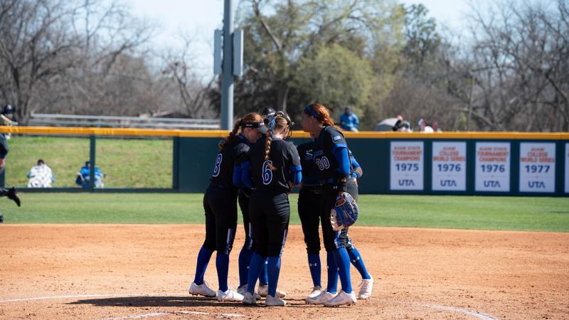 Mavericks Hit the Road to Face SFA