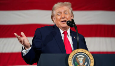 Trump to visit Texas ahead of primary