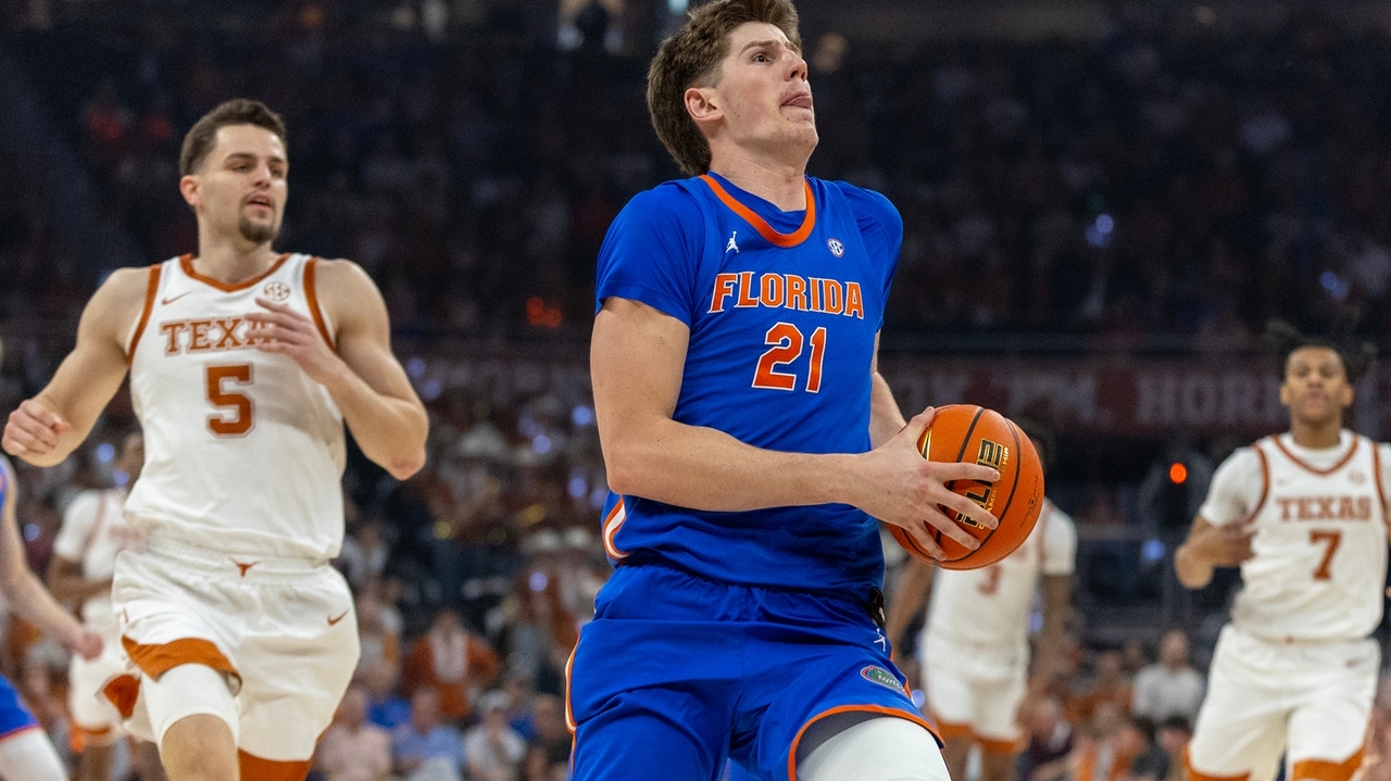 Alex Condon scores 23 and No. 7 Florida turns back Texas 84-71 for 8th straight win