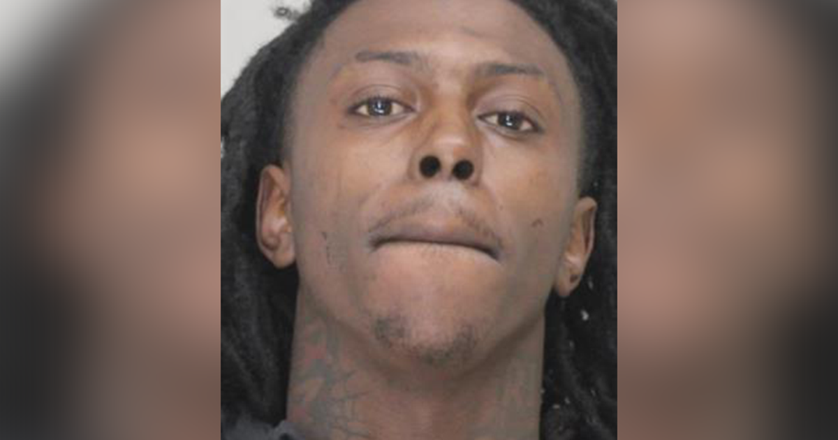 Dallas police arrest "documented gang member" for aggravated robbery